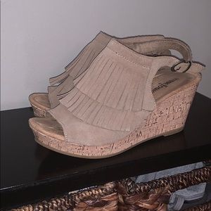 Suede fringe wedges!